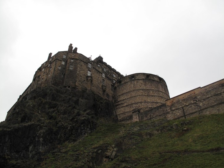 Les fantômes colorés du château de Stirling : légendes et apparitions mystérieuses en Écosse